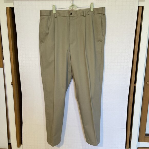 Brooks Brothers Advantage Chino-Elliot,Pleated Front, Lt. Tan Size 37/30 All Cot